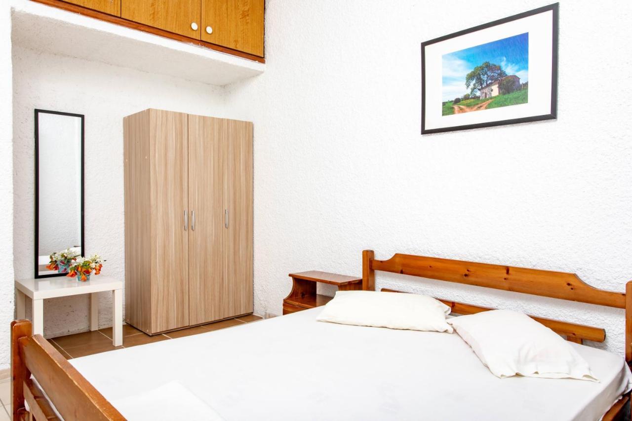 George'S Apartments Skála Foúrkas 外观 照片